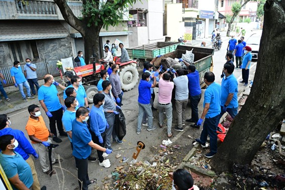 Canara Bank Leads Mega Cleanliness Drive Under Swachhata Hi Seva 2025 in Bengaluru